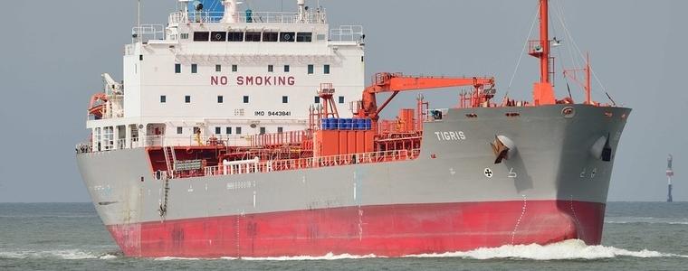 Иран задържа кораб с капитан българин