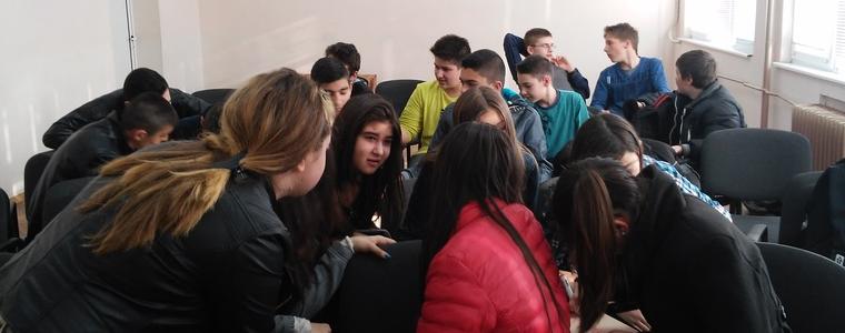 Седмокласници от СОУ „Димитър Талев”  обсъждат възможности за професионална реализация 