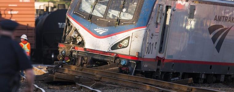 Дерайлиралият в САЩ влак се движел двойно по-бързо от ограничението