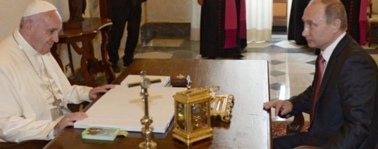 Папа Франциск призова Путин за „искрени усилия“ за мир в Украйна