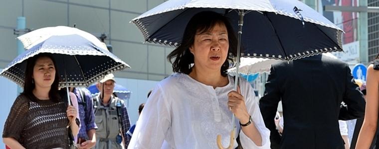 Почти 1200 японци в болница заради жегата 