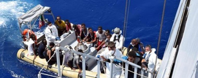Италианската брегова охрана спаси около 3000 нелегални имигранти