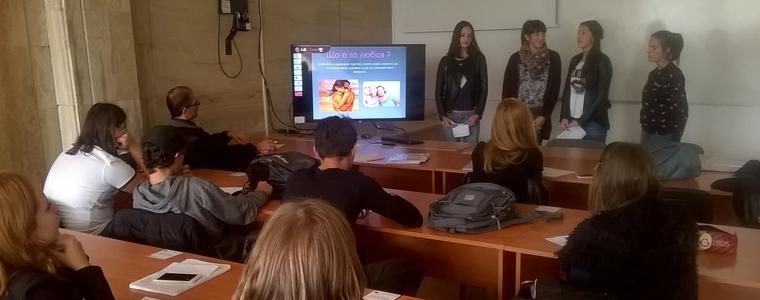 Учениците в гимназия „Райко Цончев“ прилагат метода на „взаимно оценяване“ по Психология