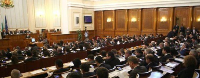 Парламентът прие финансовия борд за общините