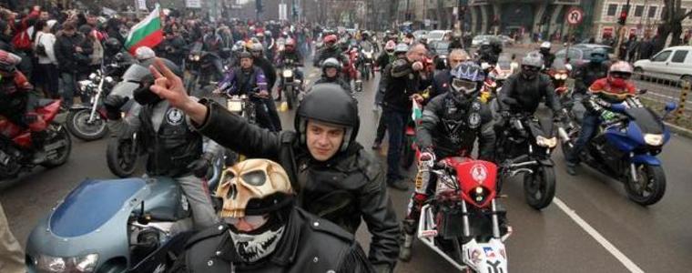 Мотористи ще протестират пред парламента