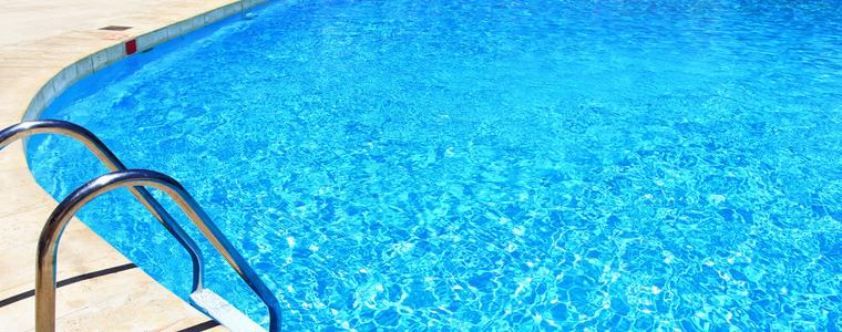 11-годишно дете е спасено от удавяне в басейн, но с опасност за живота