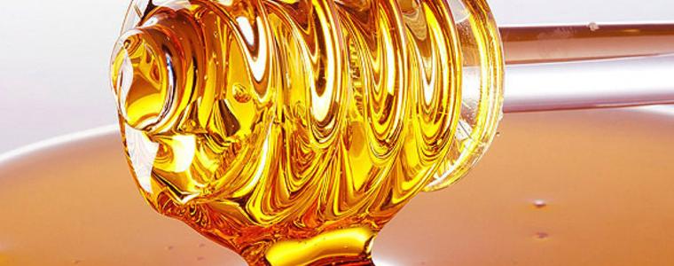 700 килограма мед откраднаха от пчелар в Зимница