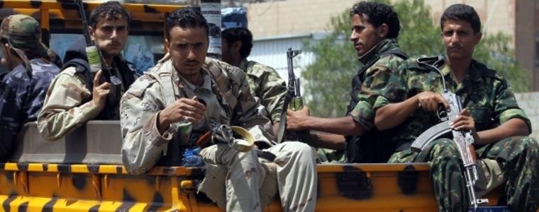 Атентатор самоубиец изби 45 души с кола бомба в Йемен
