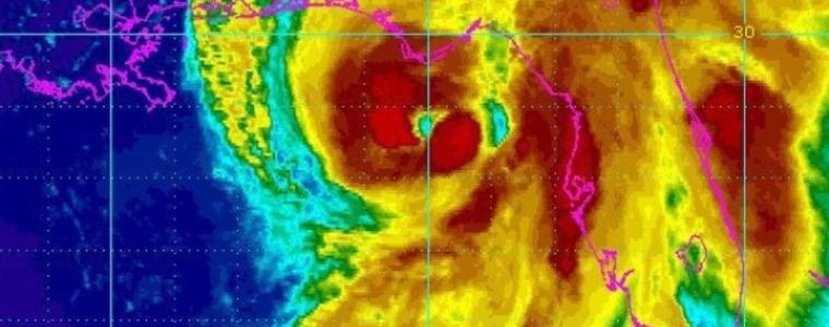 Мощен ураган удари Флорида за пръв път от 11 години насам