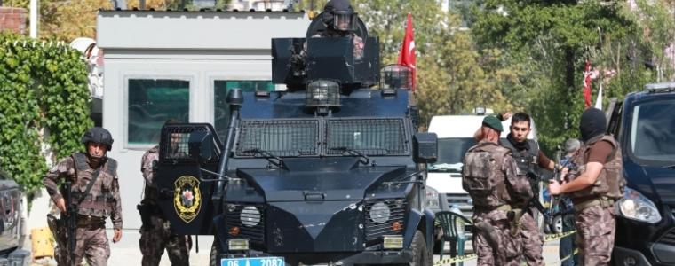 Полицията в Анкара предотврати атентат, двама нападатели се взривиха