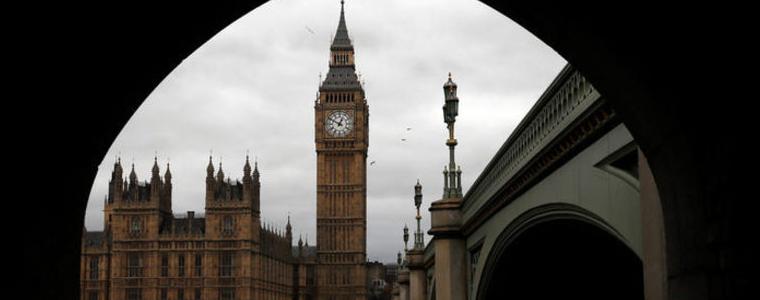 Стрелба пред парламента в Лондон, има ранени на моста "Уестминстър" (ВИДЕО)