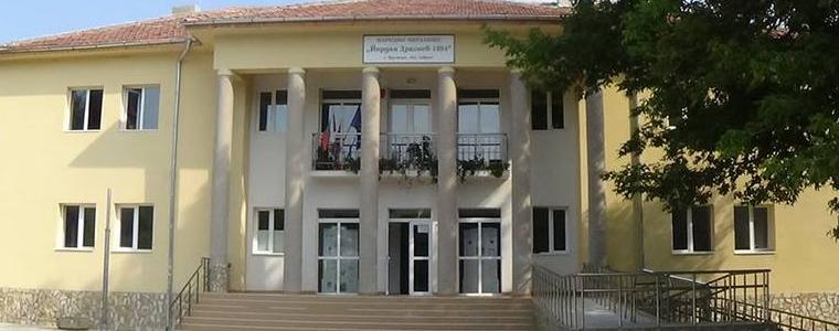 Читалището в Крушари събра 300 книги за българско училище от Бесарабия