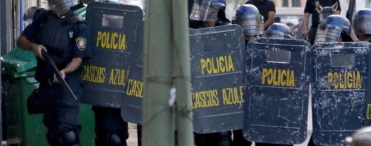 Ескалира напрежението в Парагвай – протестиращи подпалиха парламента