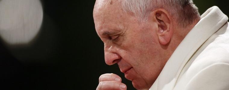 Папата се помоли за жертвите на калните свлачища в Колумбия  