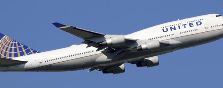 „United Airlines” се извини за насилственото извеждане на пътник