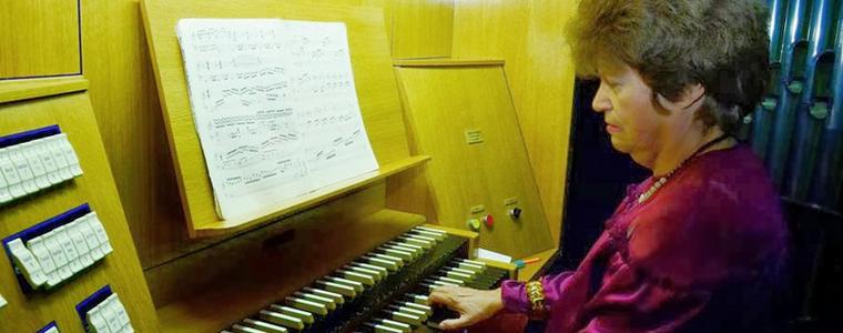 Великденските концерти в зала "Добрич" започват с първата органистка на България Нева Кръстева
