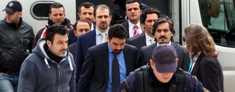 Гърция пак отряза Турция за екстрадицията на избягалите турски военни