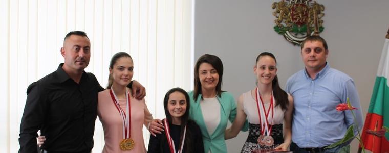 Кметът на община Каварна награди световните шампиони от КБС „Калиакра”