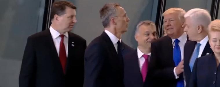 Тръмп избута колегата си Душко Маркович, за да върви най-отпред сред лидерите на НАТО (ВИДЕО)