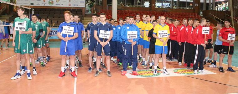 УЧ. ИГРИ: Добрич е домакин на финалите по волейбол юноши 11-12 клас (ВИДЕО)