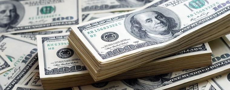 Доларът достигна най-ниските си стойности за последните седем месеца