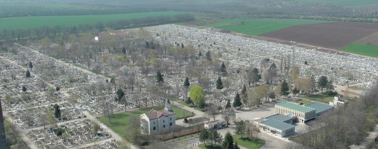 Общината ще закупи 5 дка за разширение на гробищния парк