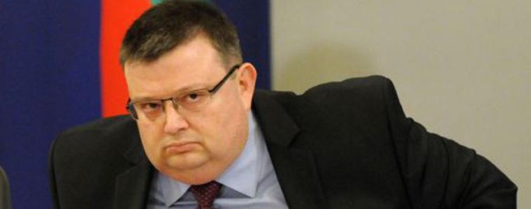 Цацаров поиска имунитета на добрички депутат