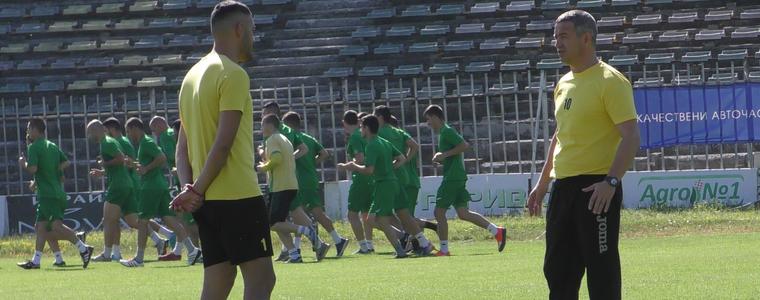 Диян Божилов изведе Добруджа за първа тренировка, българският Лео Меси ще играе в Добрич (ВИДЕО)
