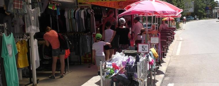 Напрежение сред търговците в Кранево – не могат да ползват тротоарно право (ВИДЕО)