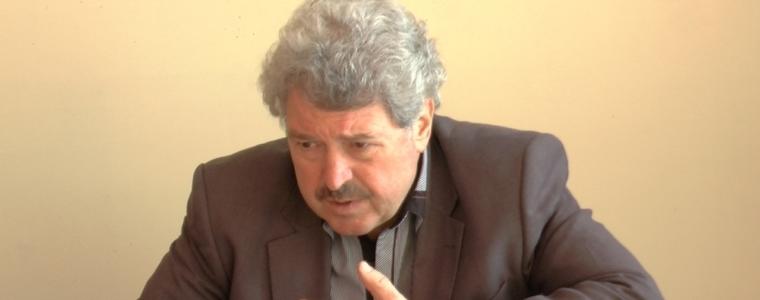 Проф. Станков: Трябва да си доизчистим нещата, преди да разрешим чужденци да купуват българска земя