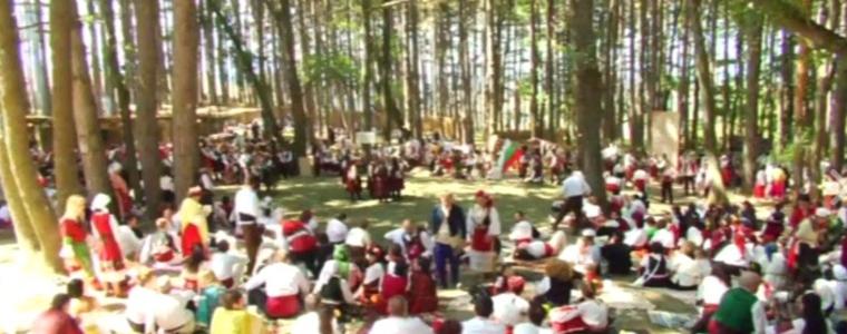 Добруджанско присъствие на Фестивала на фолклорната носия край Жеравна