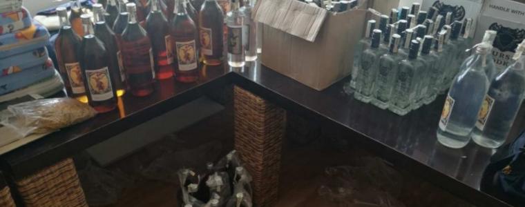 Откриха близо хиляда бутилки фалшив алкохол в крайморски хотели 
