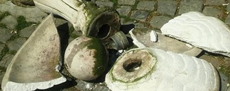 Вандали потрошили чешма в градския парк на Добрич