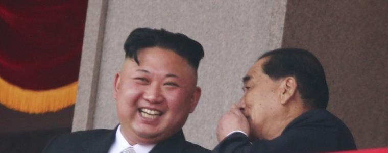 Вождът Ким нареди увеличаване на производството на бойни глави за ракети