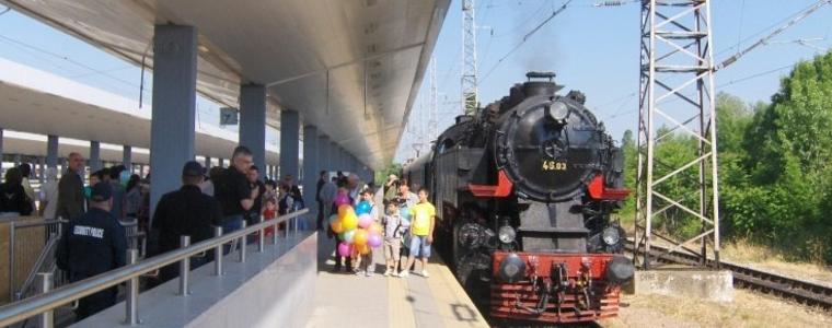 БДЖ – Пътнически превози” ЕООД осигурява над 5 600 допълнителни места във влаковете за почивните дни 