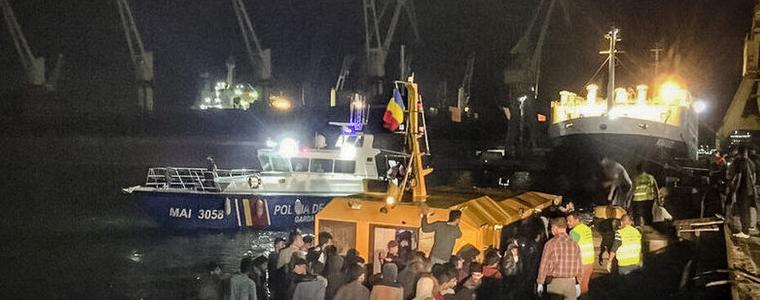 Румънската брегова охрана спаси 157 мигранти от ръждясал кораб в Черно море