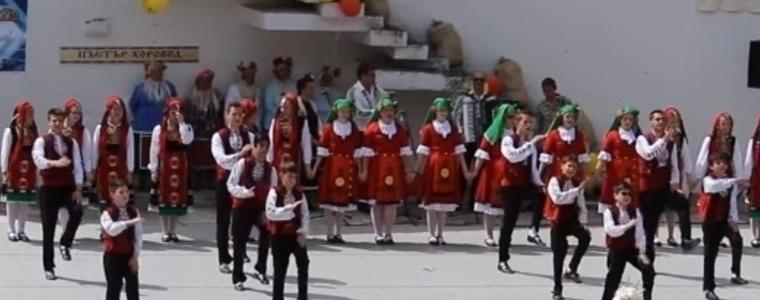 Танцовата студия към Младежки център на фестивал в Балчик