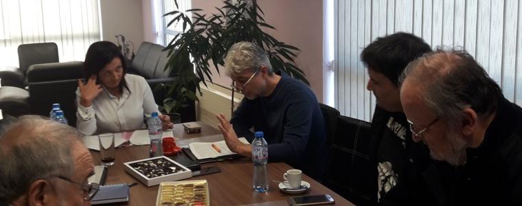 Министър Нено Димов се срещна с кмета на Каварна по казуса Калиакра