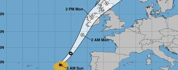 Ураганът "Офелия" достига бреговете на Ирландия
