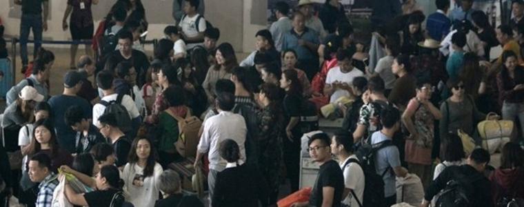 Близо 60 хил. души са блокирани на международното летище на Бали