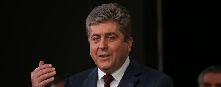 Георги Първанов хвали Борисов за Македония, критикува Нинова