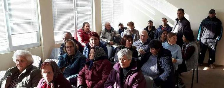 Жителите на с. Карапелит алармираха депутата от ГЕРБ Даниела Димитрова за проблеми с инфраструктурата