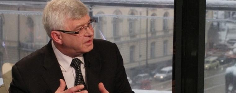 Кирил Ананиев, който прави държавните бюджети, ще е новият здравен министър