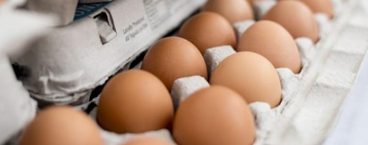Яйцата по пазарите – златни! Бройката удря 43 стотинки  