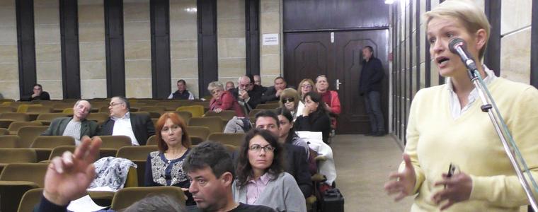Разгорещени дебати, но пълно единодушие сред общинските съветници в Генерал Тошево за референдума (ВИДЕО)
