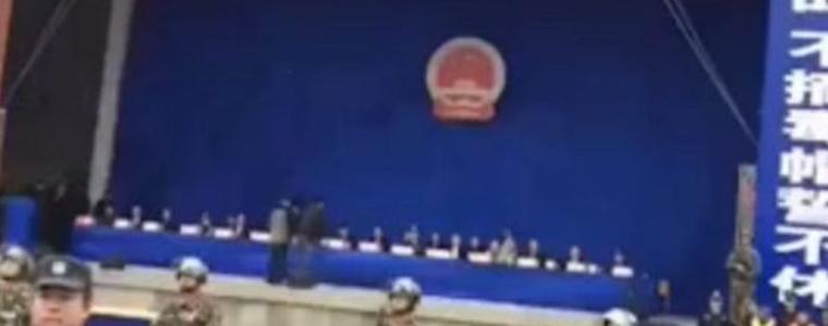 Китайски съд издаде смъртни присъди за 10 души на стадион пред хиляди зрители