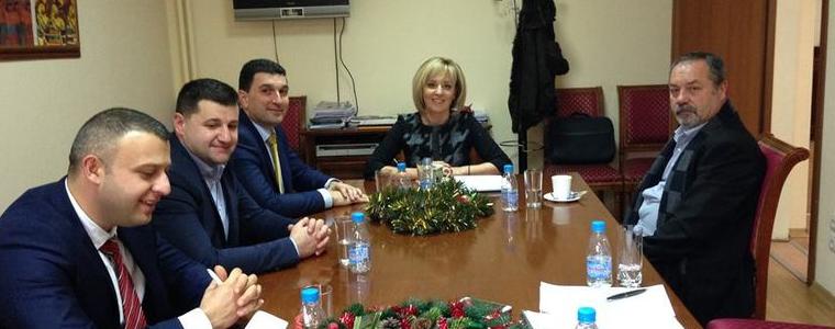 Мая Манолова доволна, че премиерът е разпоредил разрешаване на проблема с добива на газ в Тошево