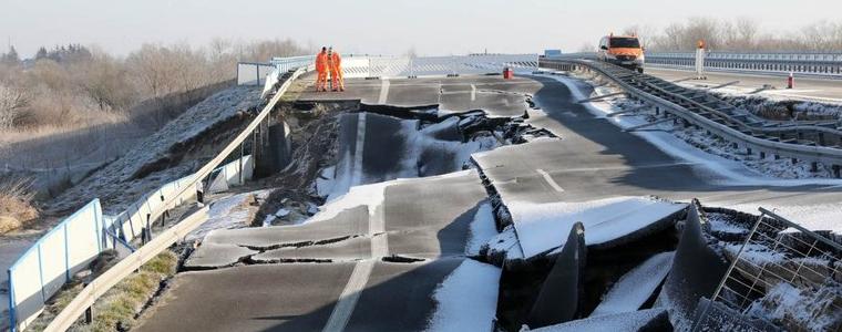 На германска магистрала се появи дупка, дълга 95 метра 