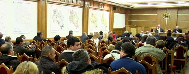 Промяна на начина на ползване на имот в Черна предизвика дебати в Добрички общински съвет 