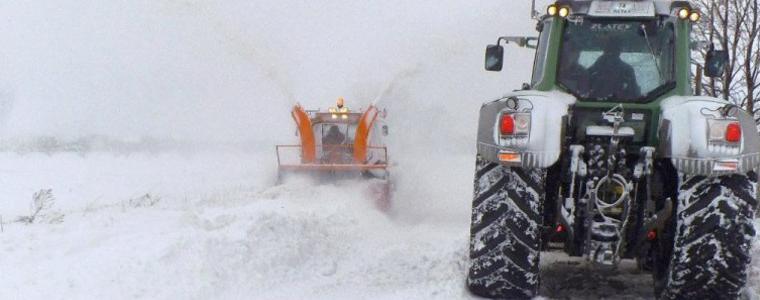 Над 1000 машини чистят от сняг по пътищата
